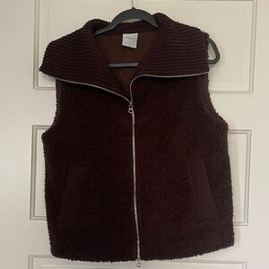 Varley Aspen Ribbed Collar Sherpa Gilet Sz small
